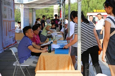 告別迷茫，把握未來——統(tǒng)一廣場中高考志愿填報咨詢會為您導(dǎo)航